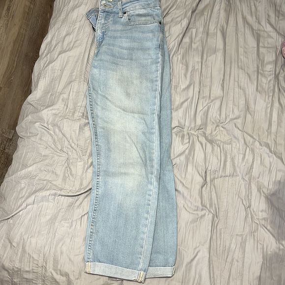 Forever 21 Light Wash Denim Jeans - Picture 4 of 4